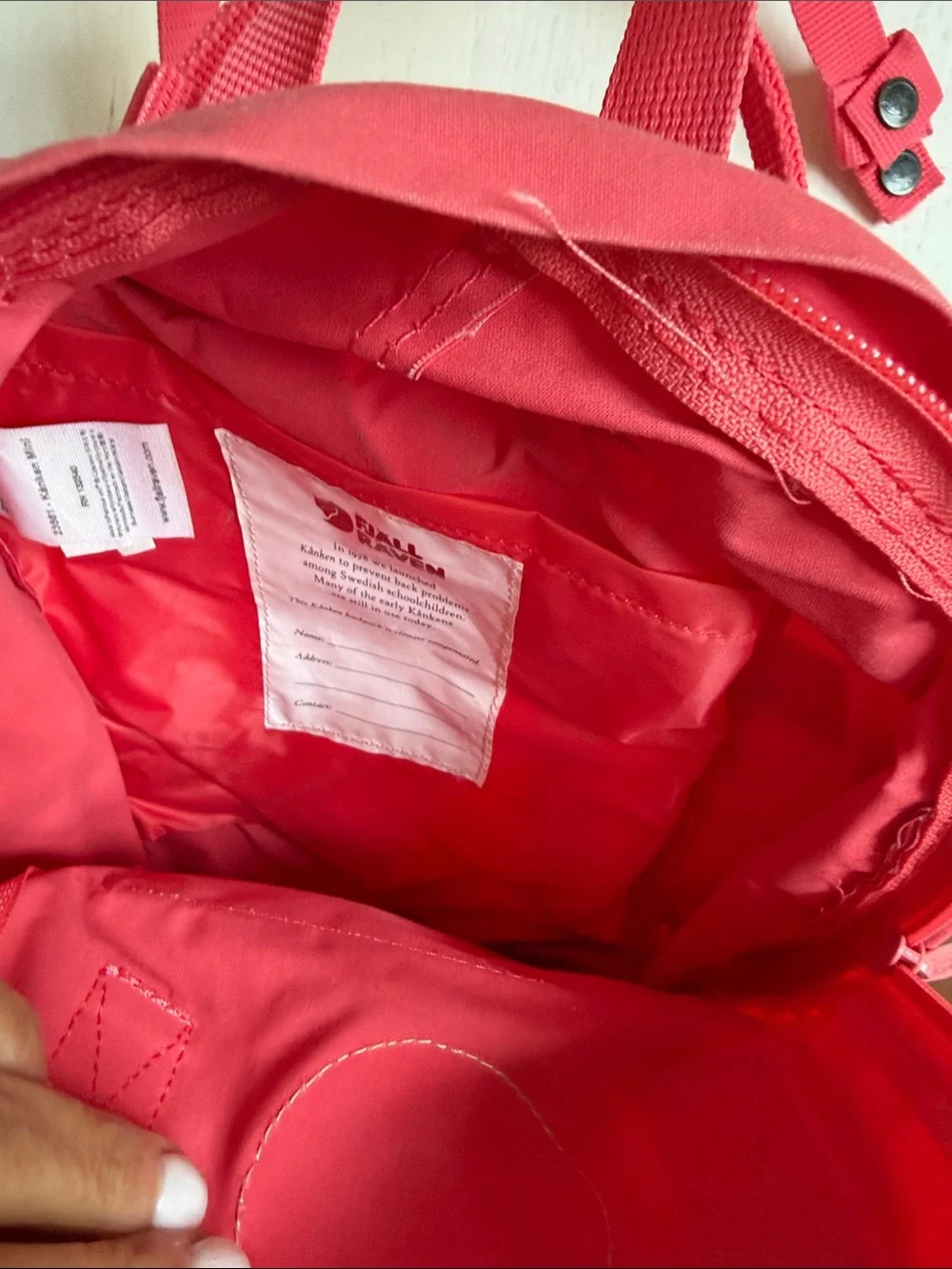 Fjallraven Kanken Mini Backpack in Bright Pink